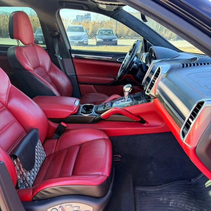2017 Porsche 958 Cayenne - Image 9 of 11