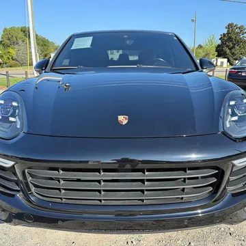 2017 Porsche Cayenne Platinum Edition