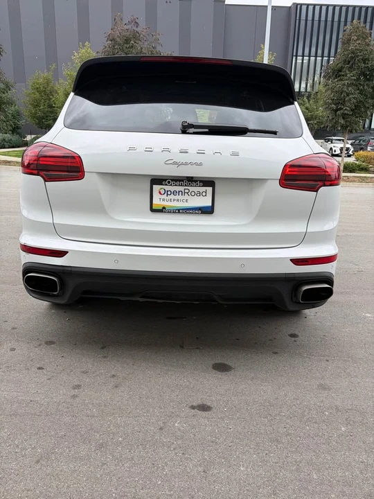 2017 Porsche 958 Cayenne - Image 8 of 17