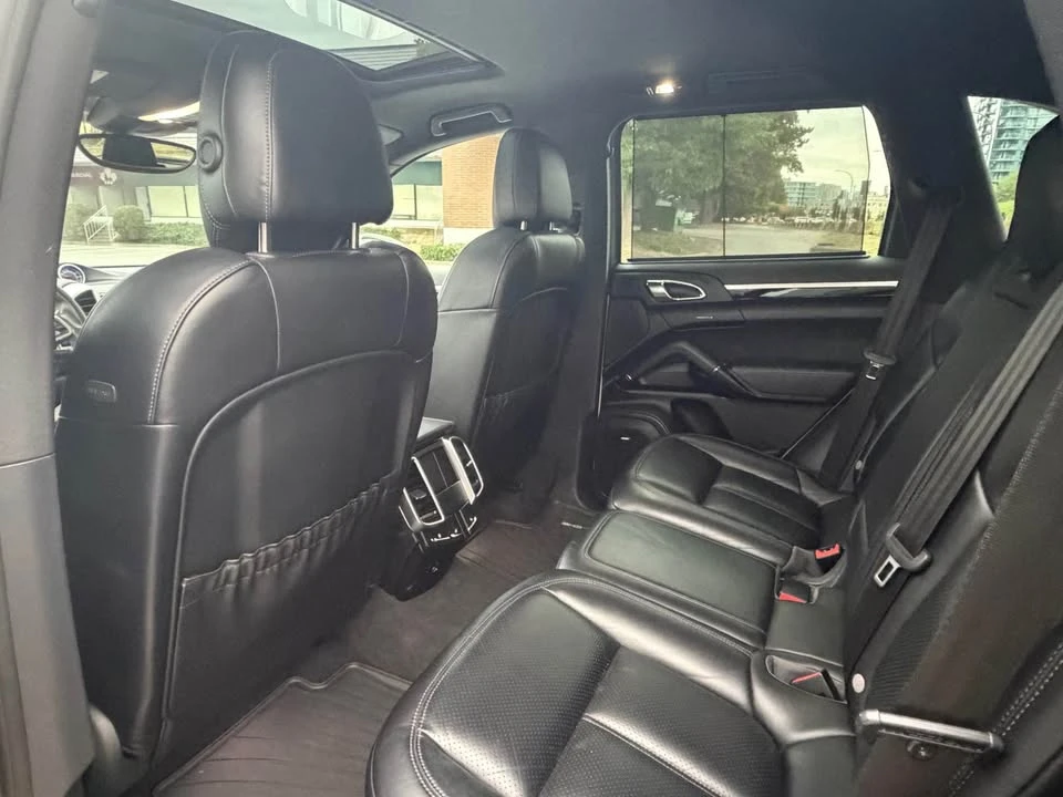 2017 Porsche 958 Cayenne - Image 9 of 20