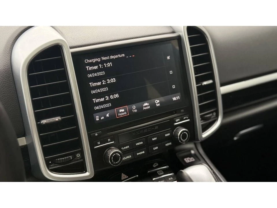 2017 Porsche 958 Cayenne - Image 16 of 20