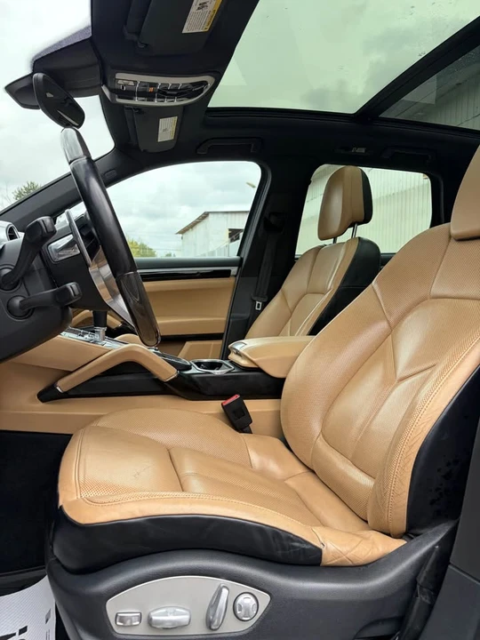 2017 Porsche 958 Cayenne - Image 15 of 17