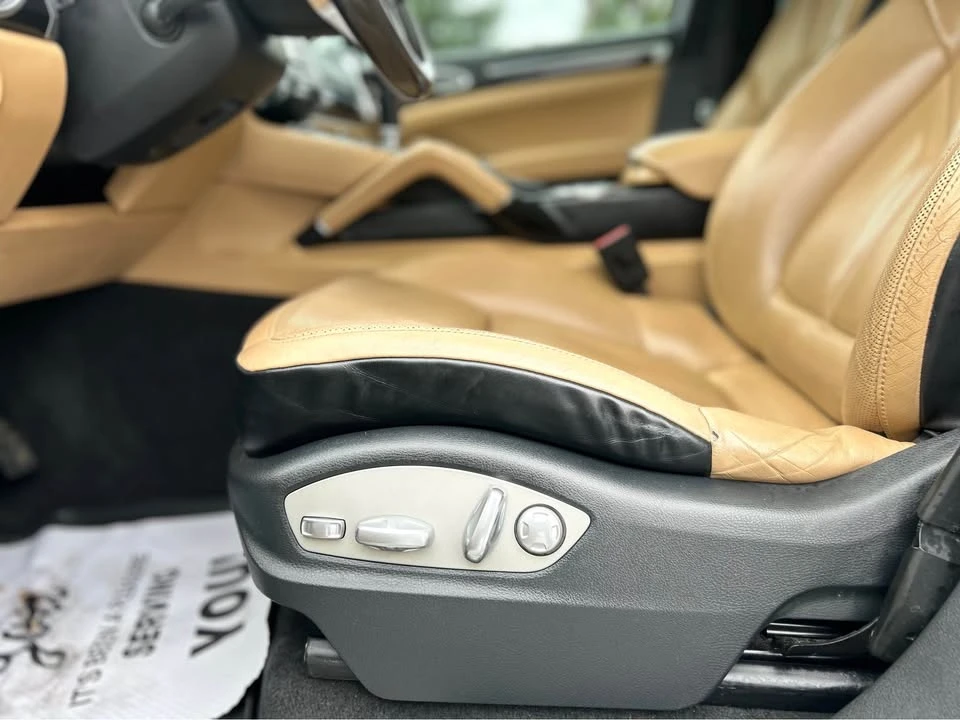 2017 Porsche 958 Cayenne - Image 16 of 19