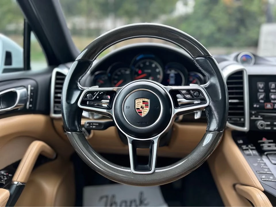 2017 Porsche 958 Cayenne - Image 12 of 19