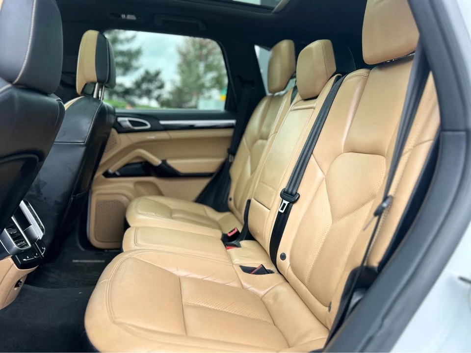 2017 Porsche 958 Cayenne - Image 11 of 19