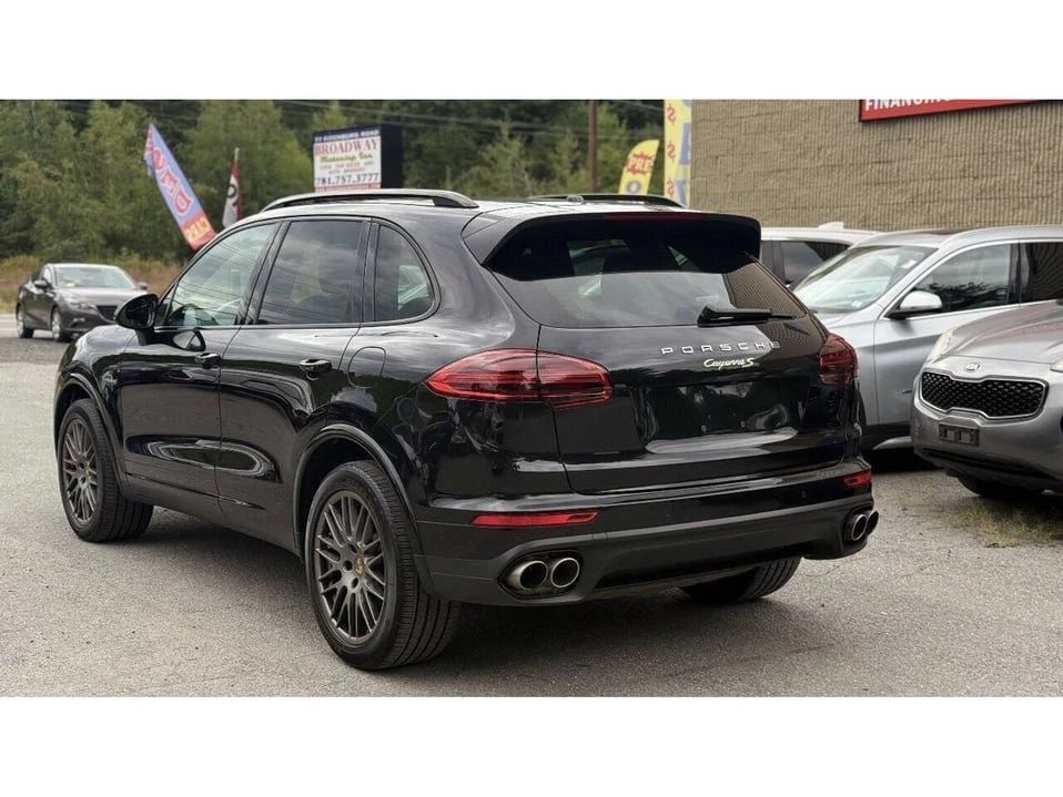 2017 Porsche 958 Cayenne - Image 6 of 20