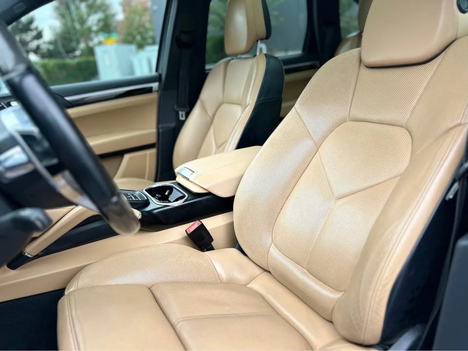 2017 Porsche 958 Cayenne - Image 10 of 19