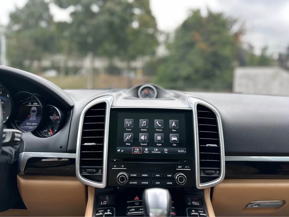 2017 Porsche 958 Cayenne - Image 13 of 19