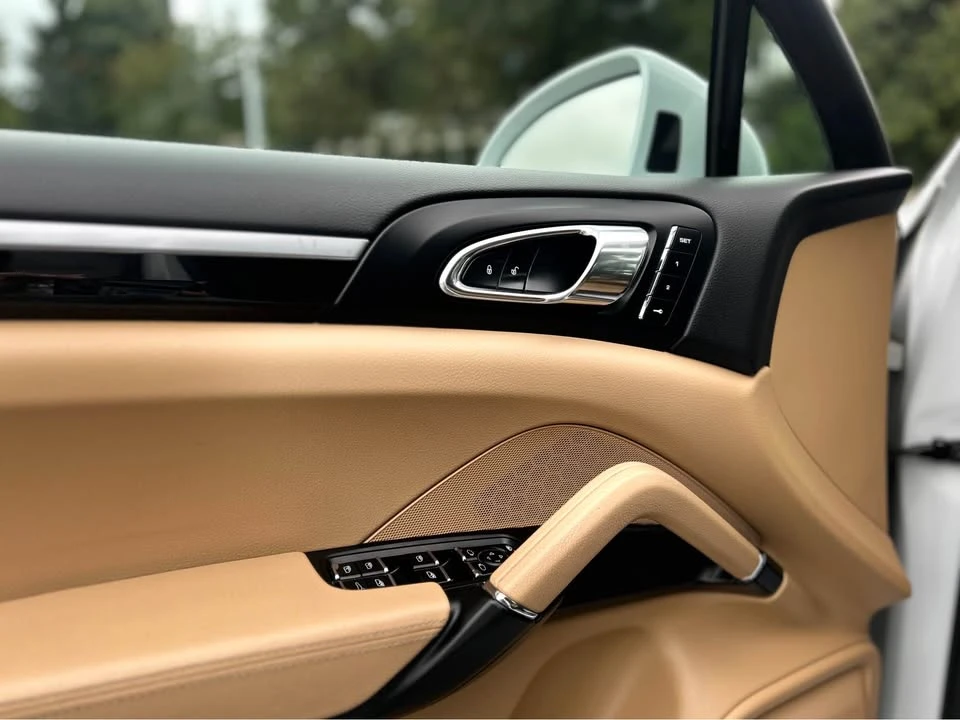 2017 Porsche 958 Cayenne - Image 17 of 19