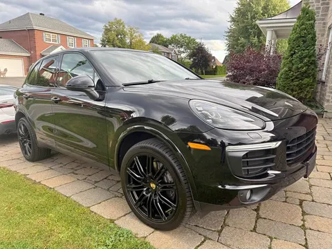 2017 Porsche Cayenne Platinum Edition