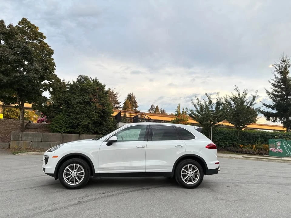 2017 Porsche 958 Cayenne - Image 4 of 14