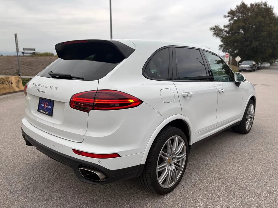 2017 Porsche 958 Cayenne - Image 3 of 19