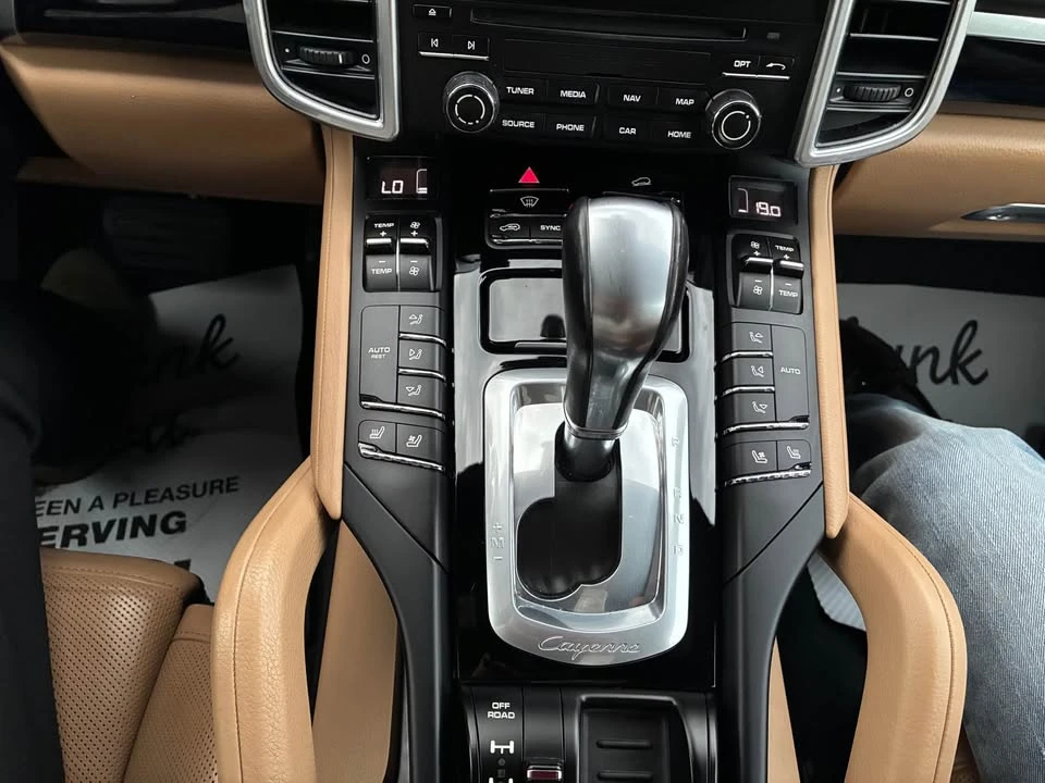 2017 Porsche 958 Cayenne - Image 13 of 14