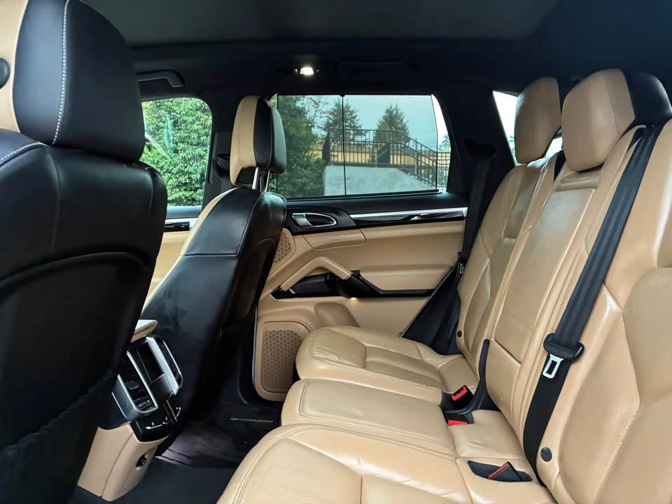 2017 Porsche 958 Cayenne - Image 10 of 14