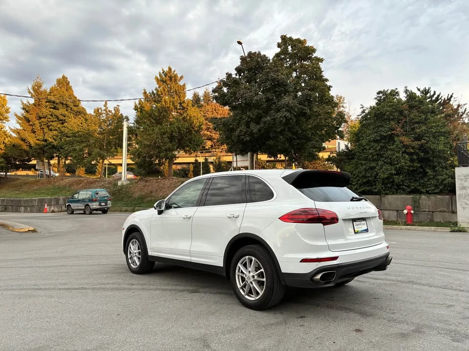 2017 Porsche 958 Cayenne - Image 3 of 14