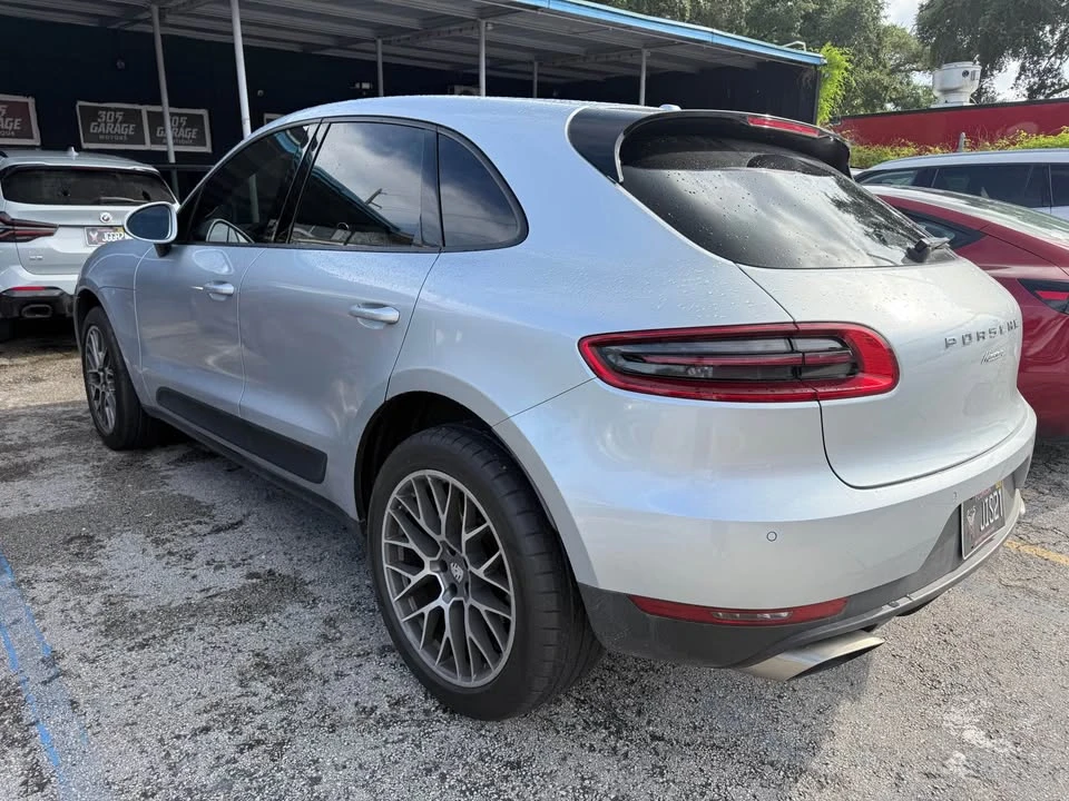 2017 Porsche 958 Cayenne - Image 4 of 11