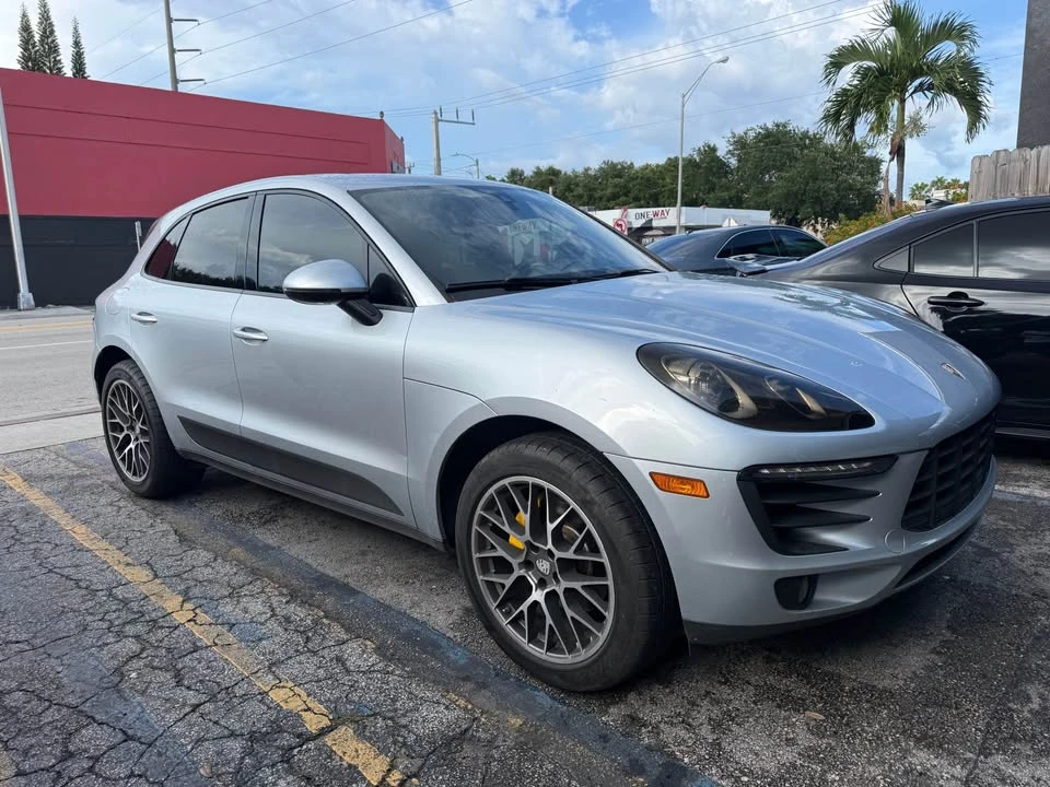 2017 Porsche 958 Cayenne - Image 7 of 11