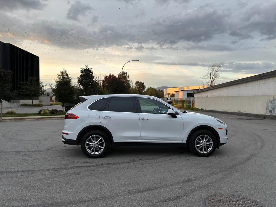 2017 Porsche 958 Cayenne - Image 5 of 14