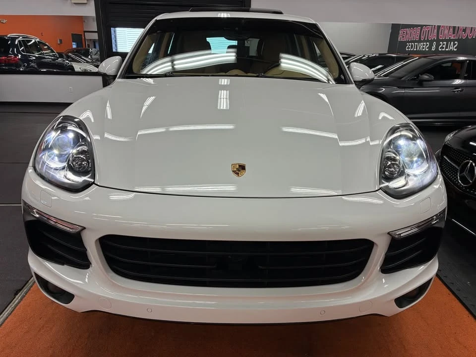2017 Porsche 958 Cayenne - Image 2 of 20