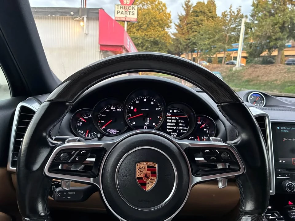 2017 Porsche 958 Cayenne - Image 11 of 14