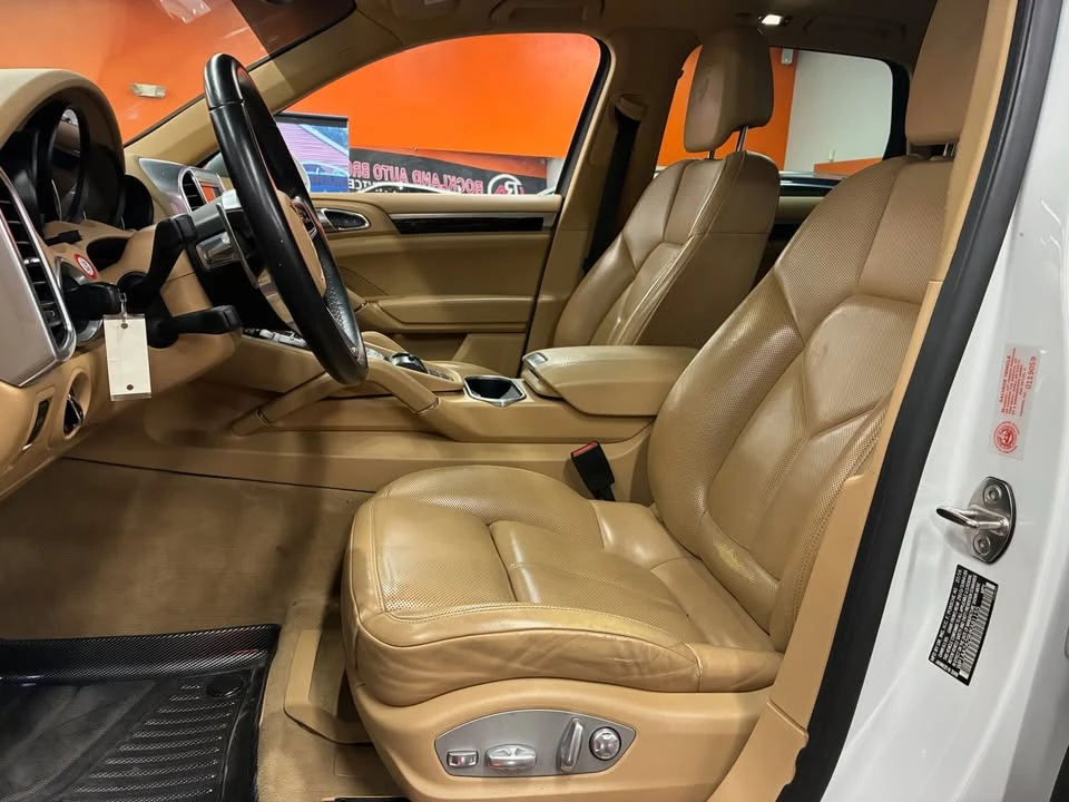 2017 Porsche 958 Cayenne - Image 11 of 20