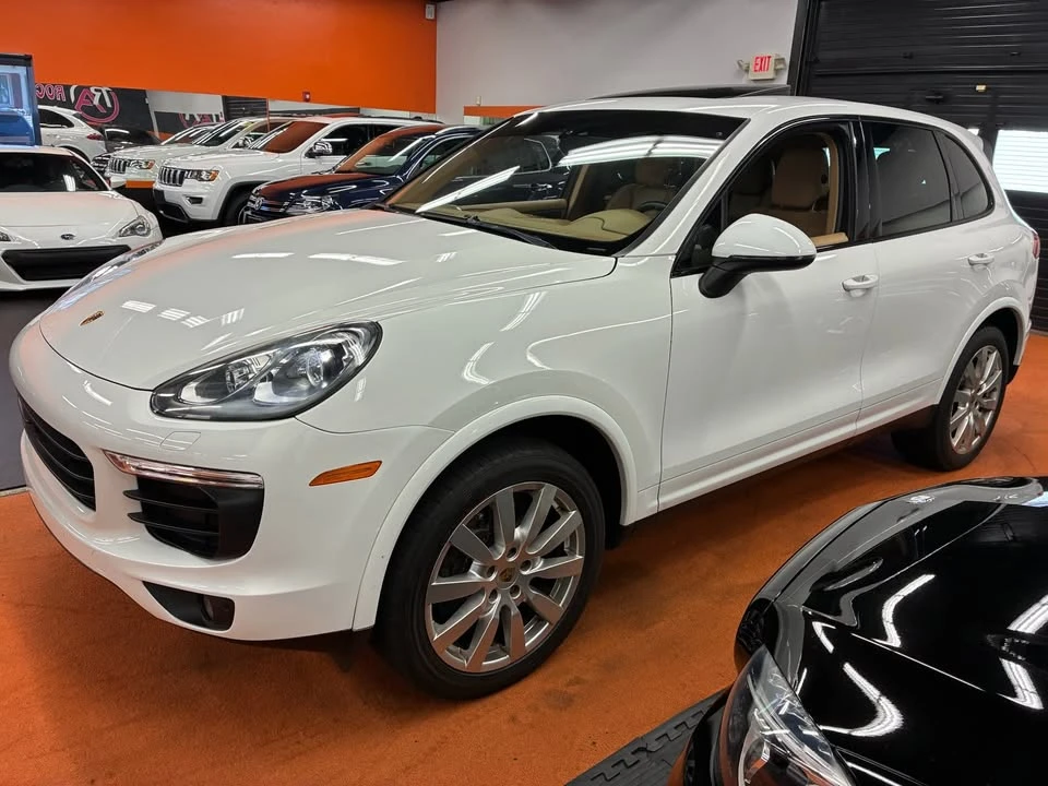 2017 Porsche 958 Cayenne - Image 3 of 20