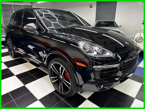 2017 Porsche Cayenne Platinum Edition