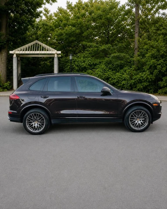 2017 Porsche 958 Cayenne - Image 7 of 13