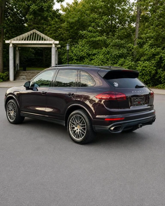 2017 Porsche 958 Cayenne - Image 4 of 13
