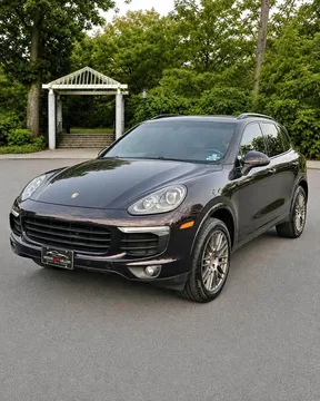 2017 Porsche Cayenne Platinum Edition