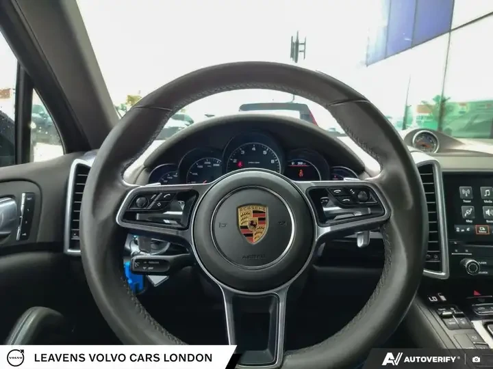 2017 Porsche 958 Cayenne - Image 10 of 20