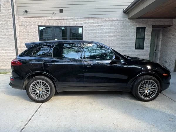 2017 Porsche 958 Cayenne S - Image 5 of 14