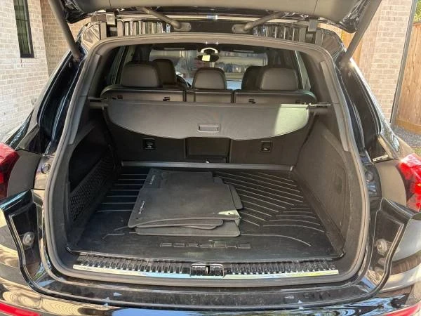 2017 Porsche 958 Cayenne S - Image 10 of 14