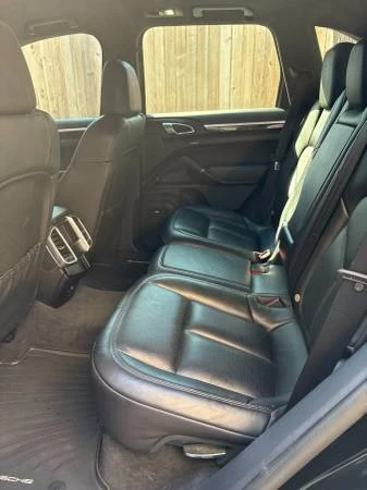 2017 Porsche 958 Cayenne S - Image 9 of 14