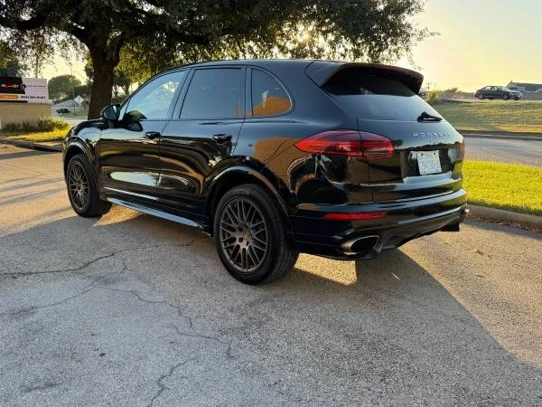 2017 Porsche 958 Cayenne - Image 7 of 15
