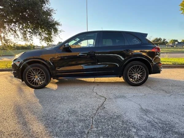 2017 Porsche 958 Cayenne - Image 8 of 15