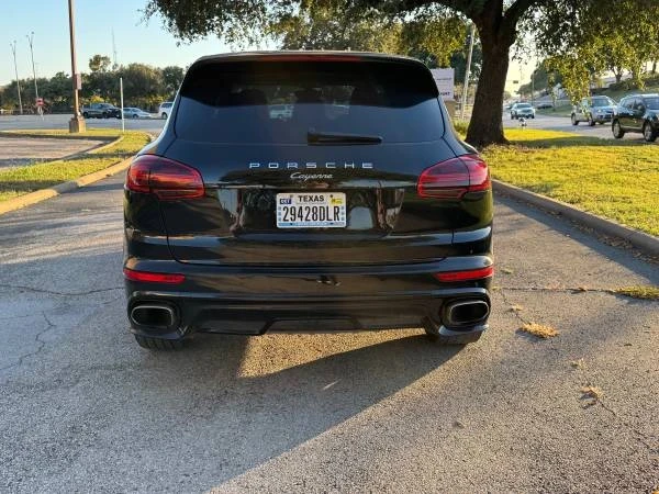 2017 Porsche 958 Cayenne - Image 6 of 15