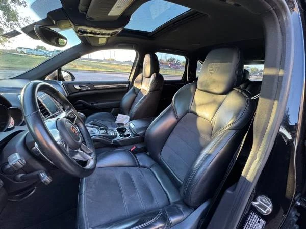 2017 Porsche 958 Cayenne - Image 9 of 15