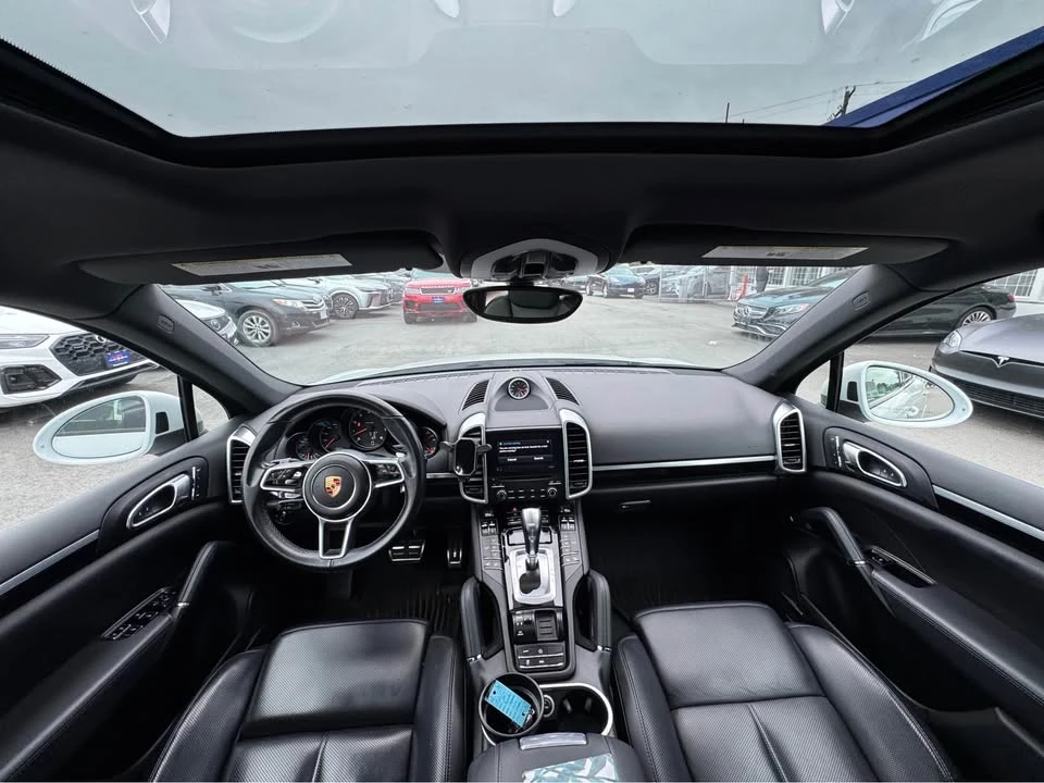 2017 Porsche 958 Cayenne - Image 11 of 20
