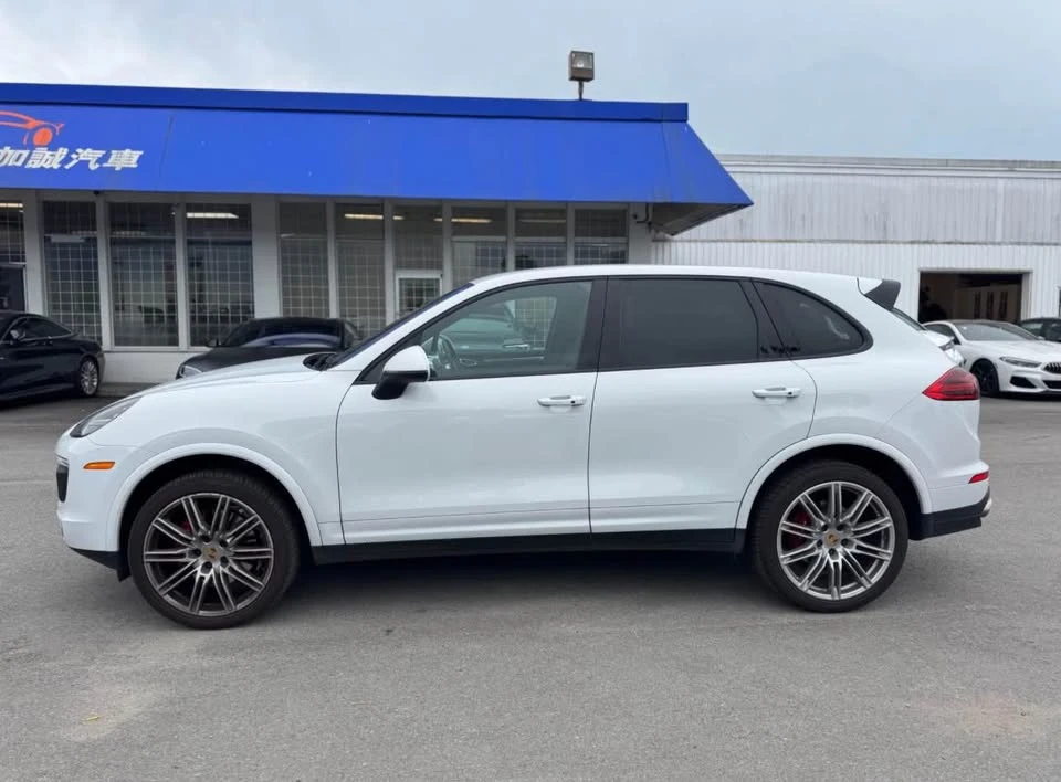2017 Porsche 958 Cayenne - Image 4 of 20