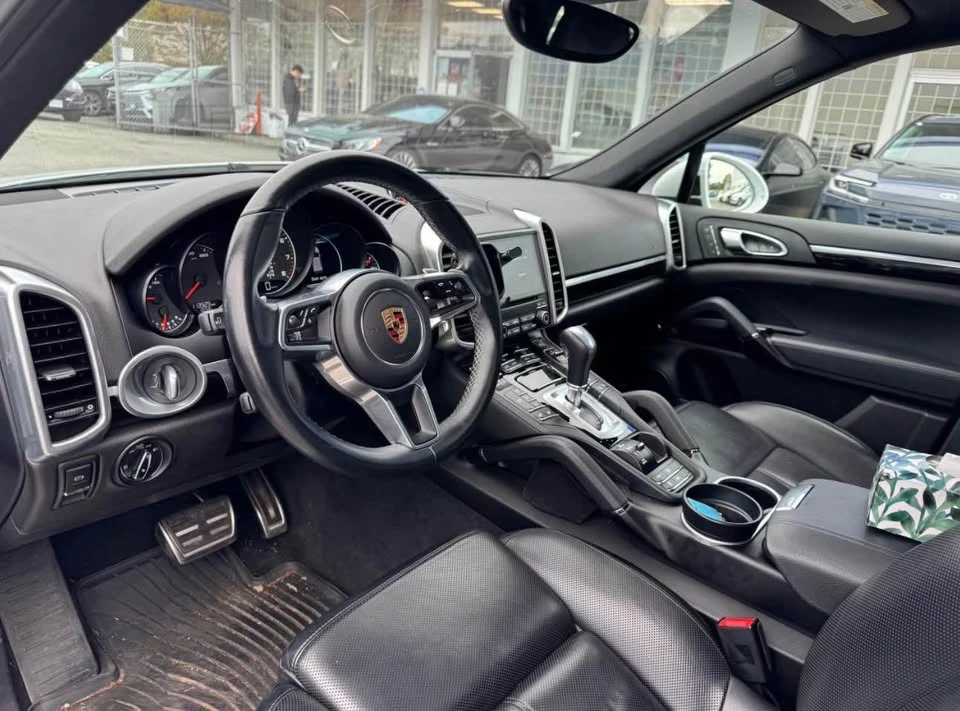 2017 Porsche 958 Cayenne - Image 13 of 20