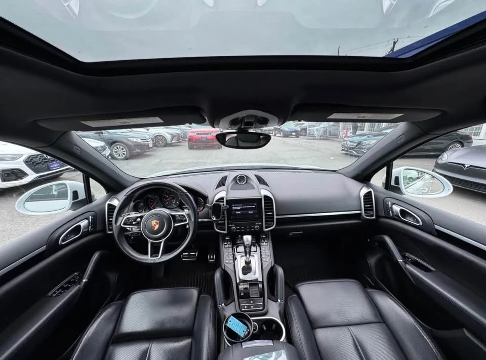 2017 Porsche 958 Cayenne - Image 11 of 20