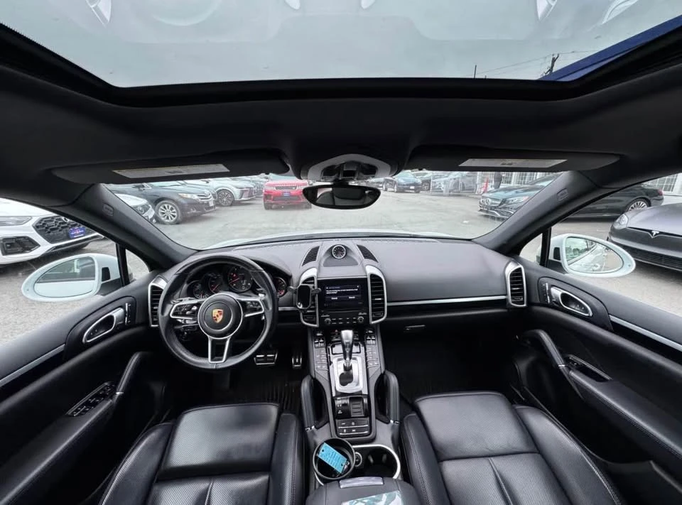 2017 Porsche 958 Cayenne - Image 11 of 20