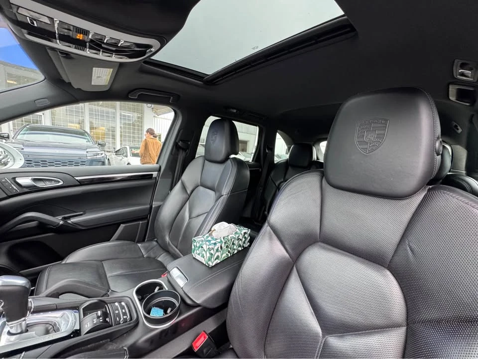 2017 Porsche 958 Cayenne - Image 14 of 20