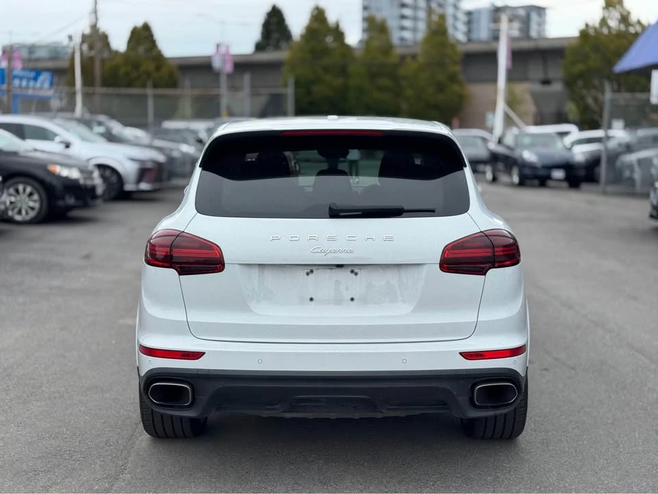 2017 Porsche 958 Cayenne - Image 6 of 20