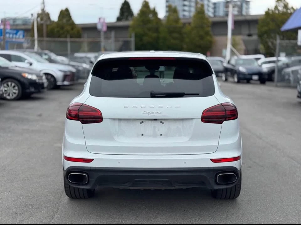 2017 Porsche 958 Cayenne - Image 7 of 20