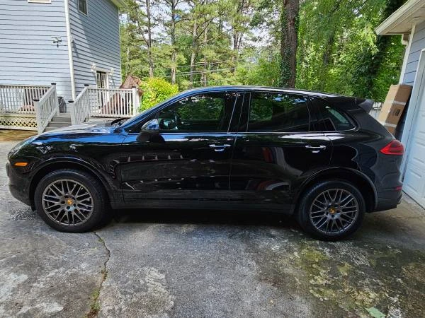 2017 Porsche 958 Cayenne - Image 4 of 16