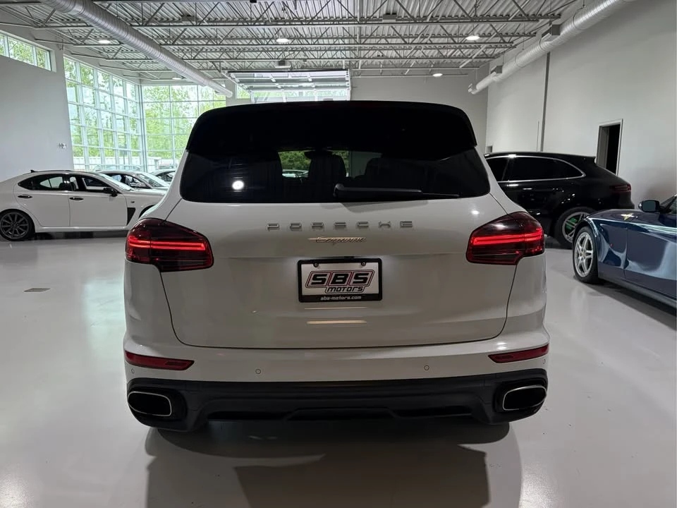2017 Porsche 958 Cayenne - Image 6 of 19