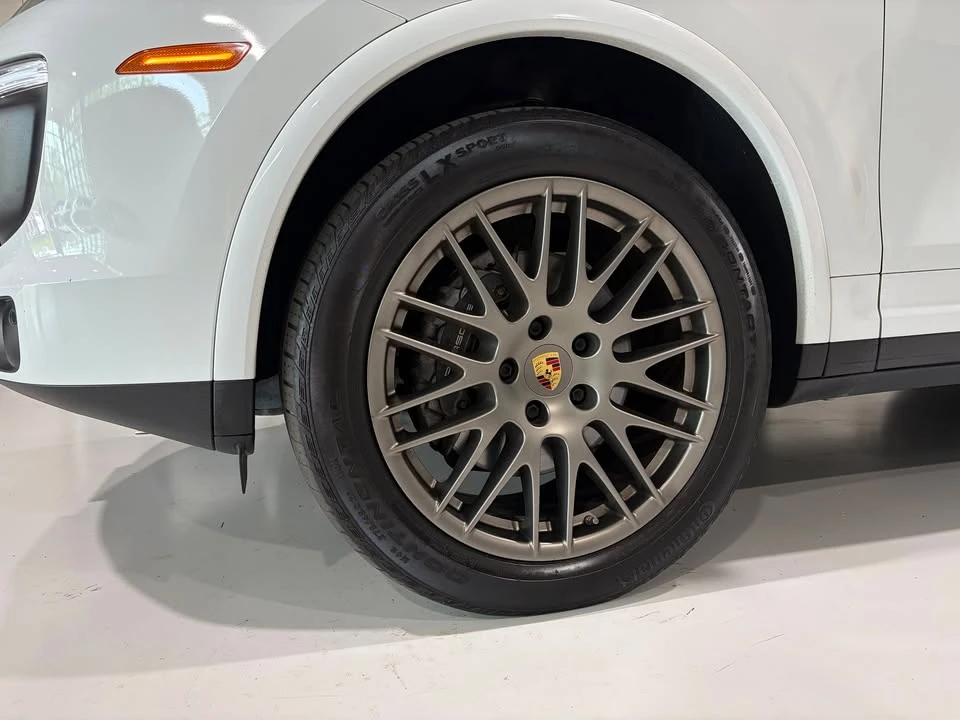 2017 Porsche 958 Cayenne - Image 4 of 19