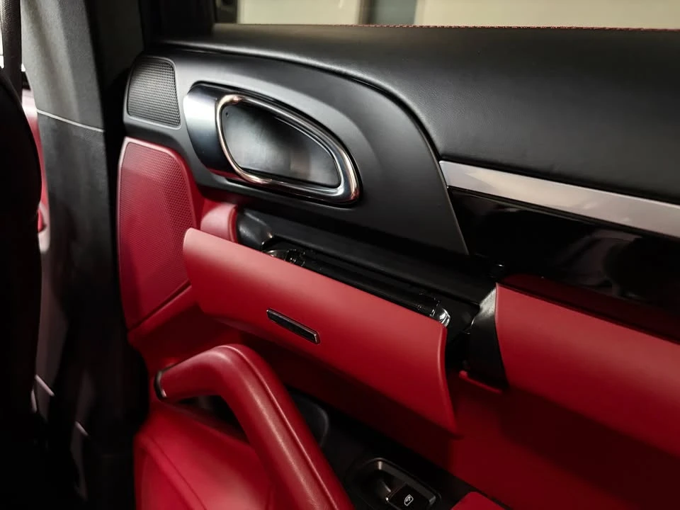 2017 Porsche 958 Cayenne - Image 16 of 19